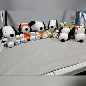 Snoopy stuffed animal lot